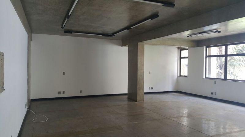 Sala, Centro, 0 Quarto, 0 Vaga
