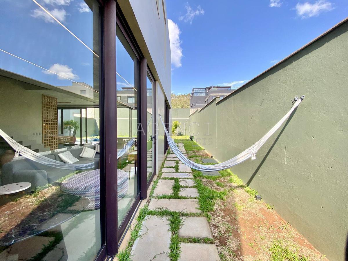 Casa, Alphaville - Lagoa dos Ingleses, 4 Quartos, 0 Vaga, 4 Suítes