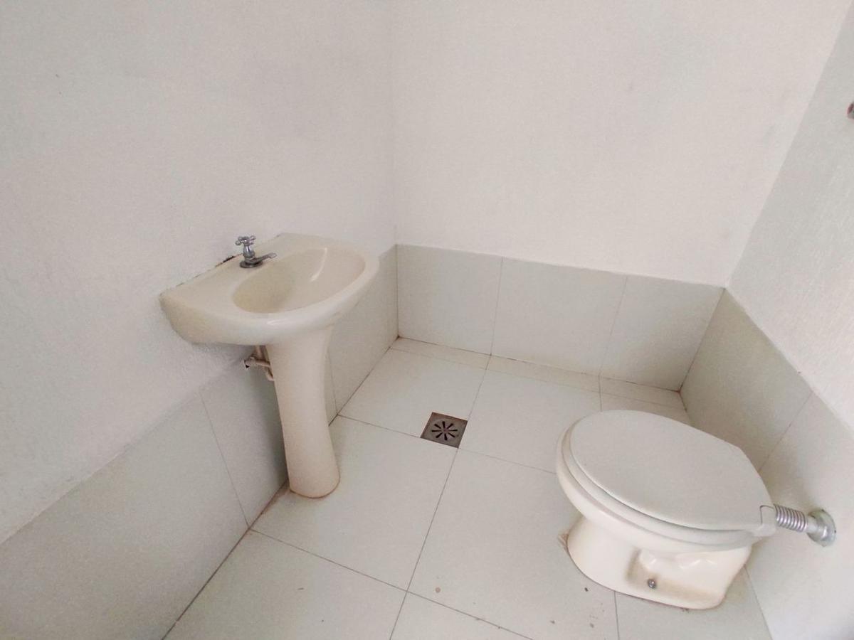Casa Comercial, São José, 6 Quartos, 4 Vagas, 2 Suítes