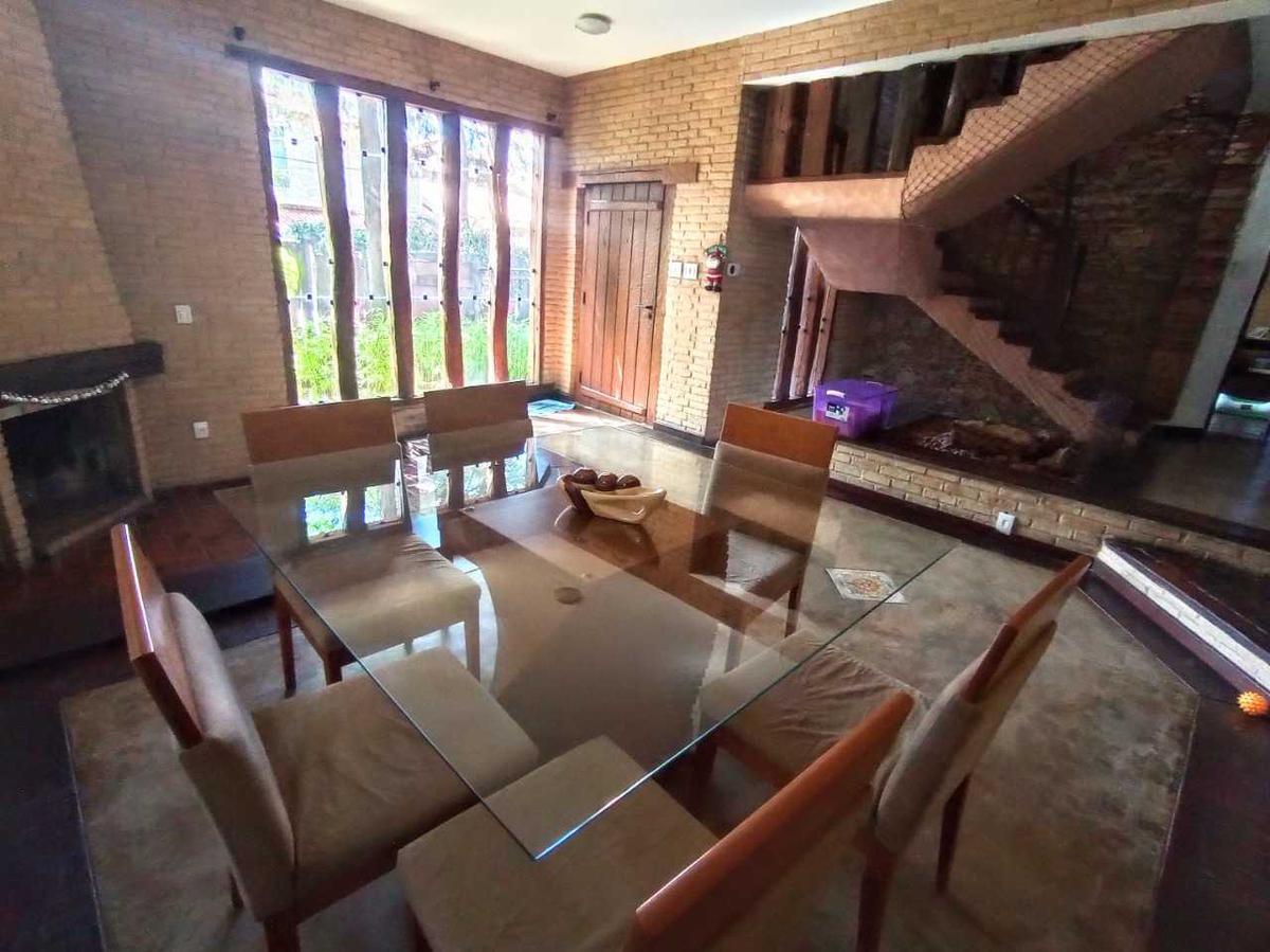 Casa, Castelo, 4 Quartos, 4 Vagas, 1 Suíte