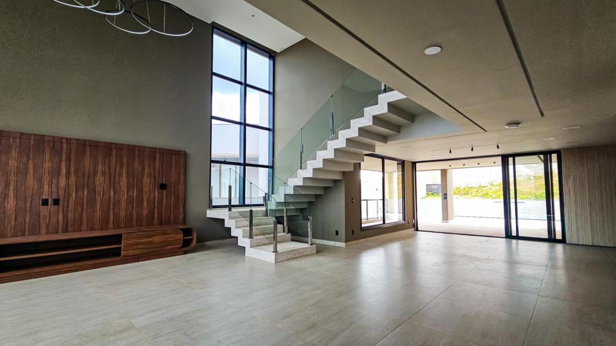 Casa, Alphaville - Lagoa dos Ingleses, 4 Quartos, 3 Vagas, 4 Suítes