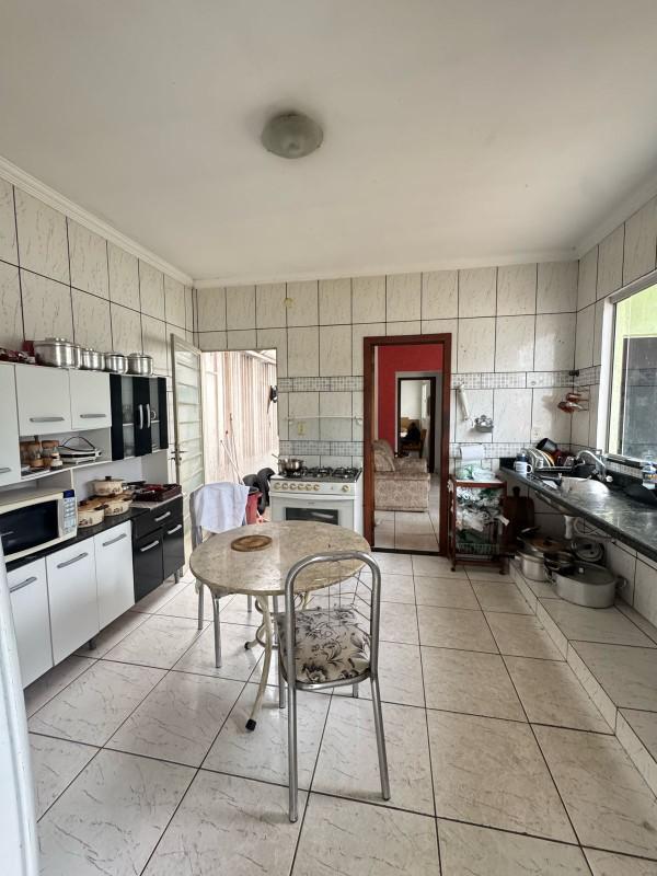 Casa, Coqueiros, 2 Quartos, 4 Vagas, 1 Suíte