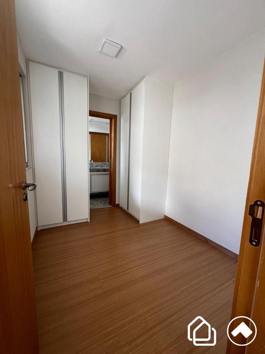 Cobertura, Funcionários, 2 Quartos, 2 Vagas, 2 Suítes