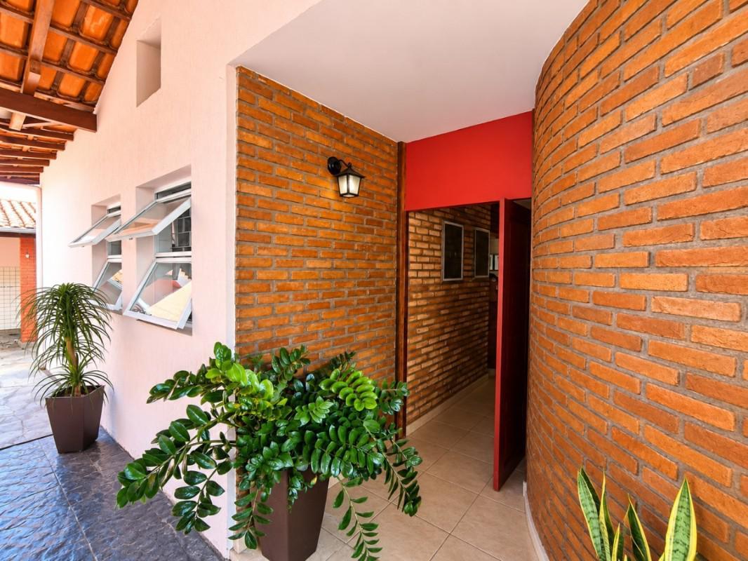 Casa, Jaraguá, 5 Quartos, 4 Vagas, 1 Suíte