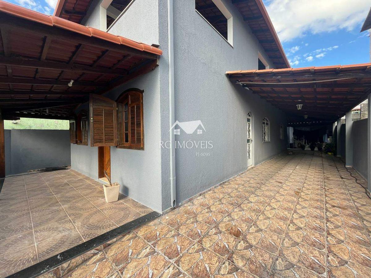 Casa, Milionários, 3 Quartos, 4 Vagas, 1 Suíte
