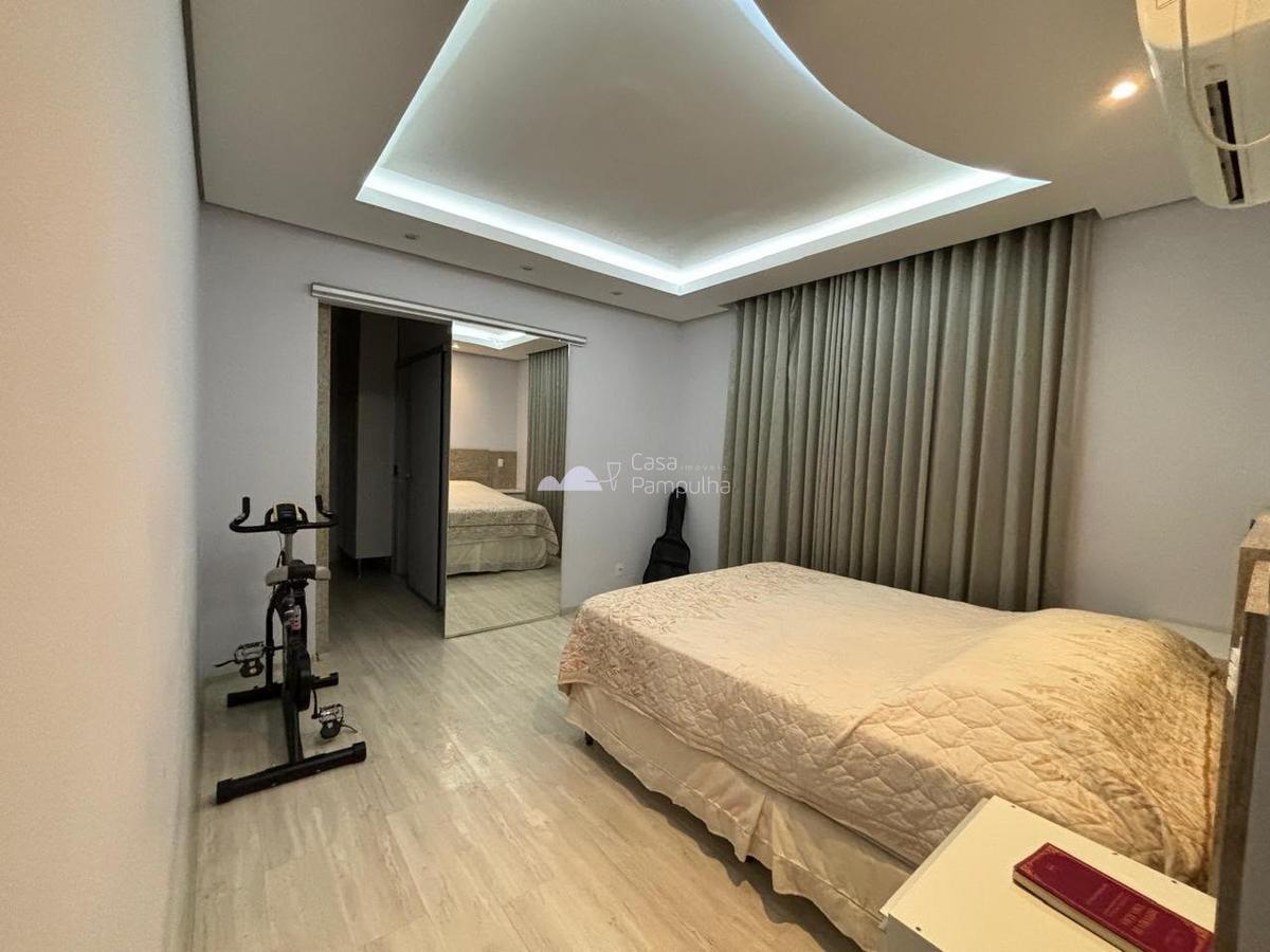 Casa, Trevo, 3 Quartos, 4 Vagas, 1 Suíte
