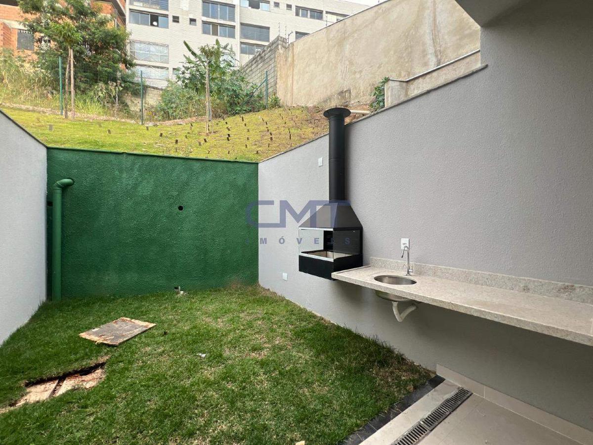 Casa, Estoril, 3 Quartos, 2 Vagas, 1 Suíte