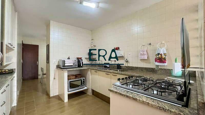 Casa, Comiteco, 4 Quartos, 3 Vagas, 2 Suítes