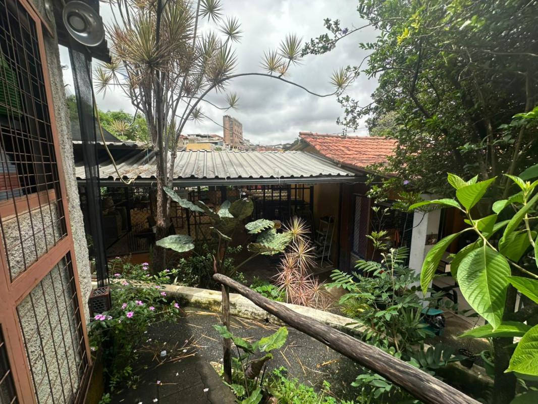 Casa, Saudade, 3 Quartos, 8 Vagas