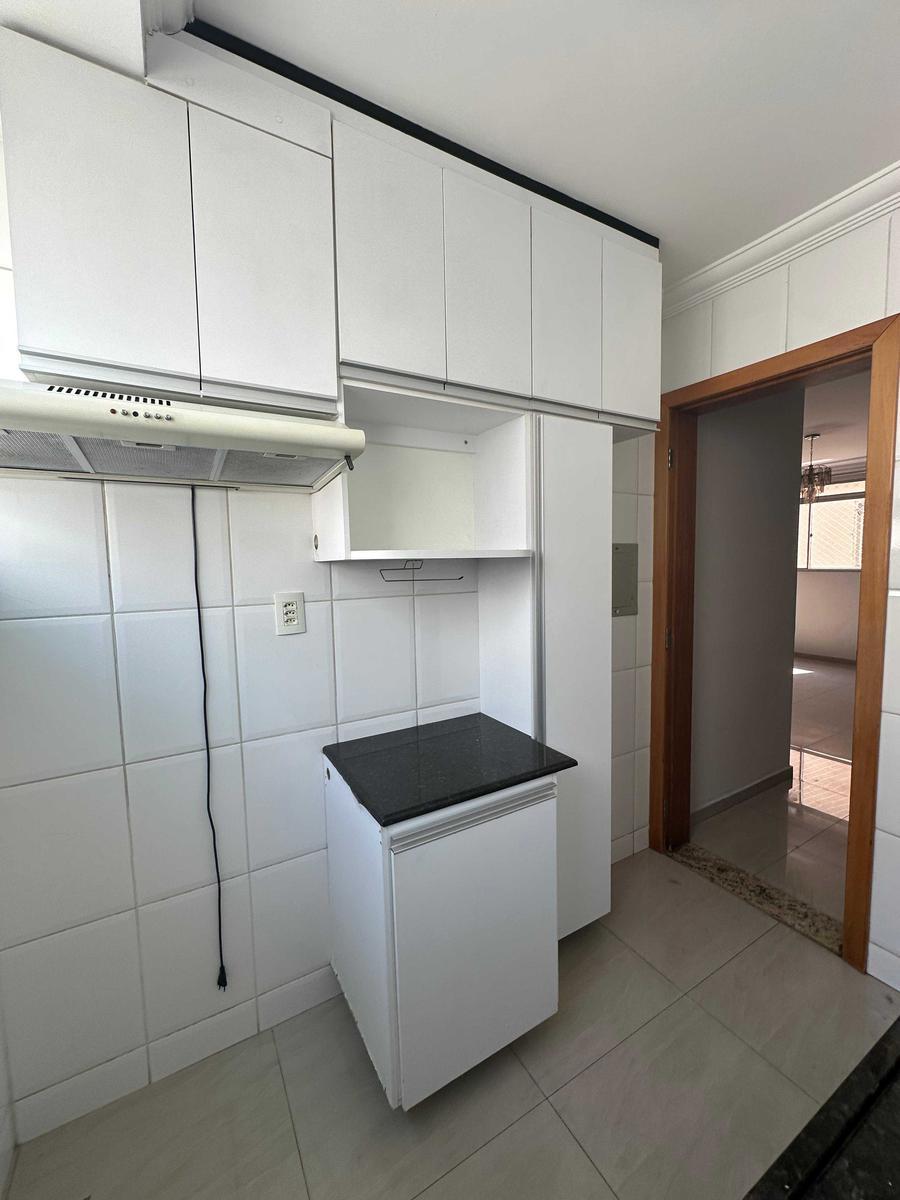 Cobertura, Parque Turistas, 5 Quartos, 2 Vagas, 1 Suíte