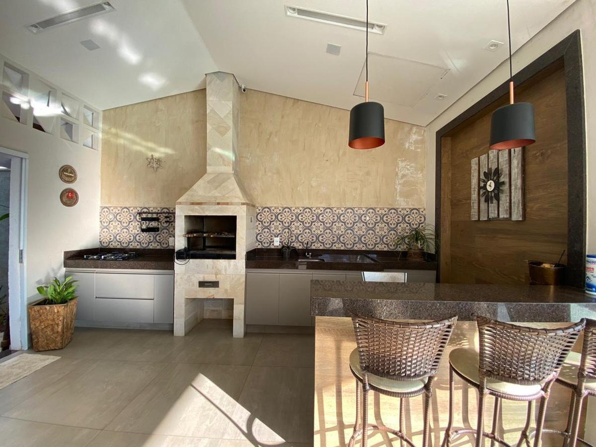 Casa, Paquetá, 3 Quartos, 4 Vagas, 2 Suítes