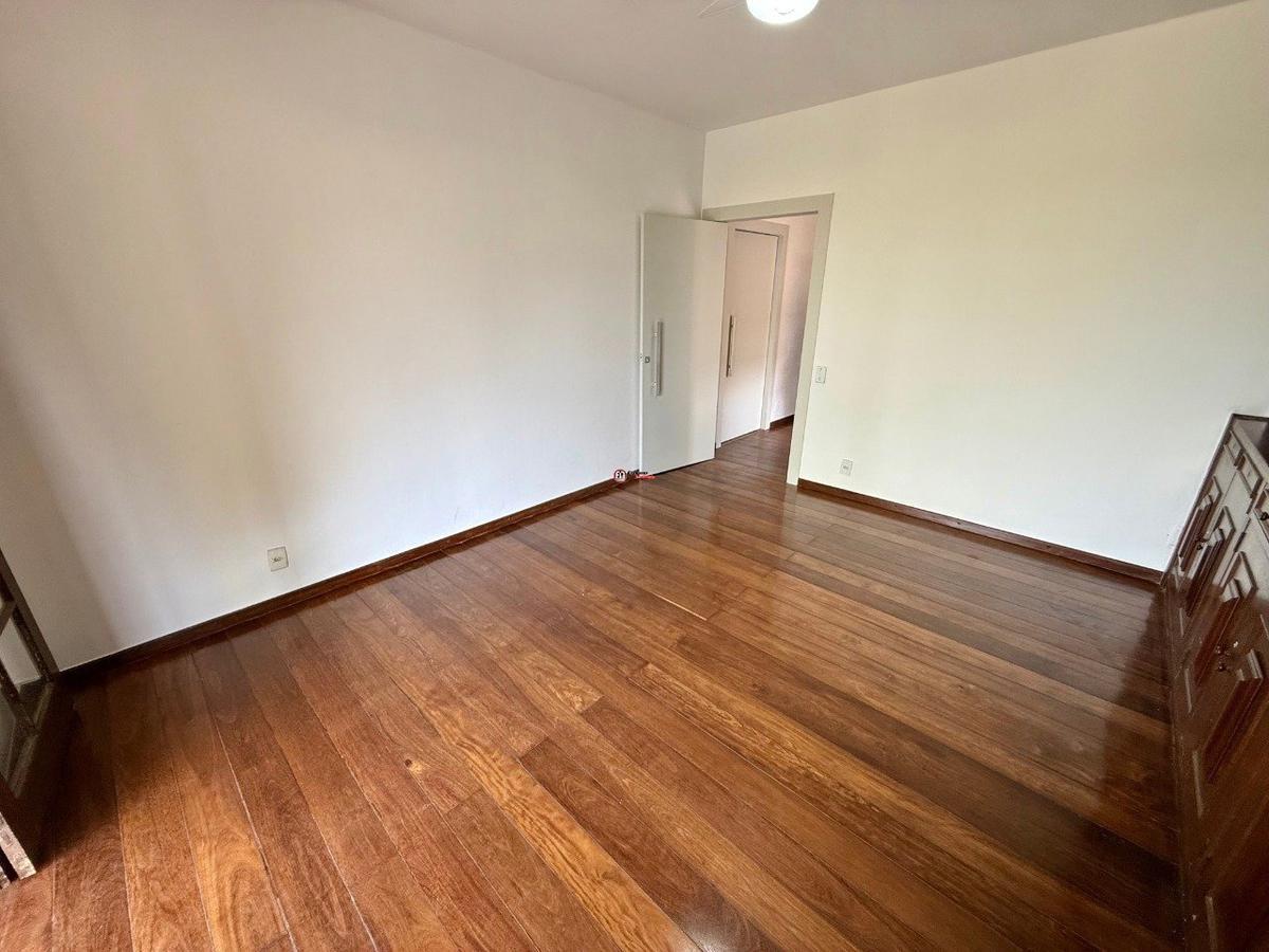 Casa, São Luiz (pampulha), 5 Quartos, 8 Vagas, 2 Suítes