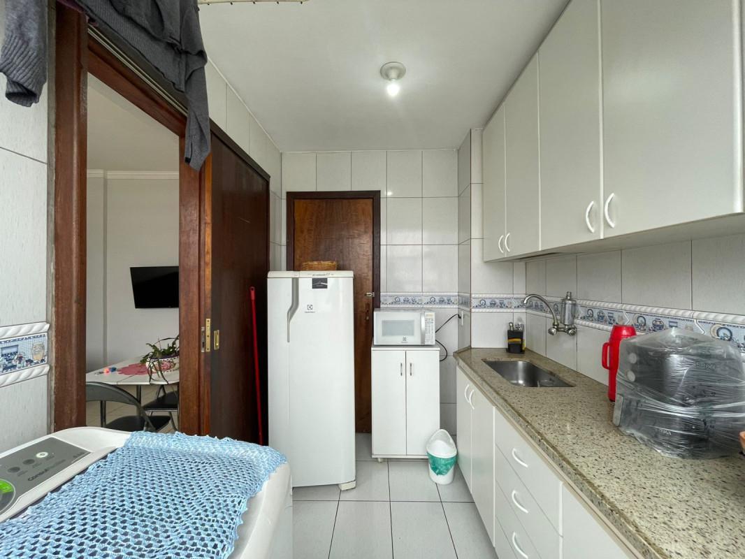 Apartamento, Floresta, 2 Quartos, 1 Vaga
