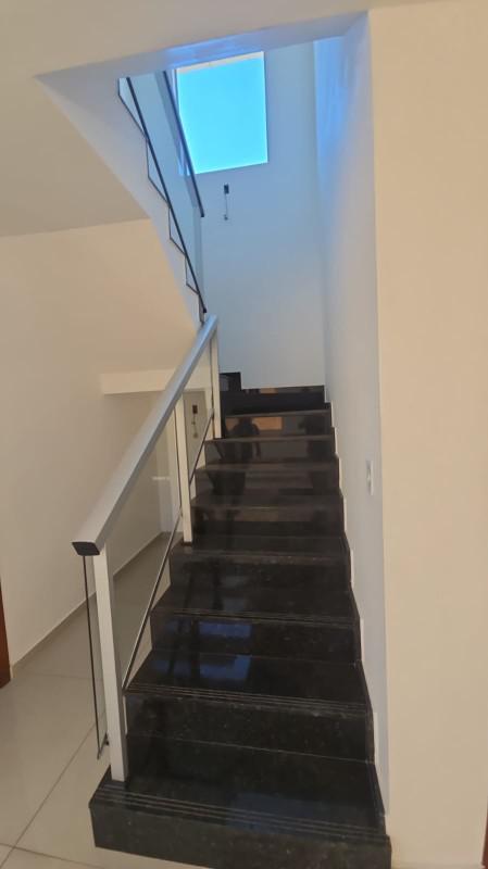 Casa, Trevo, 4 Quartos, 2 Vagas, 4 Suítes