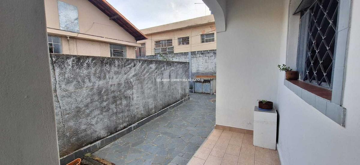 Casa, Industrial, 3 Quartos, 0 Vaga