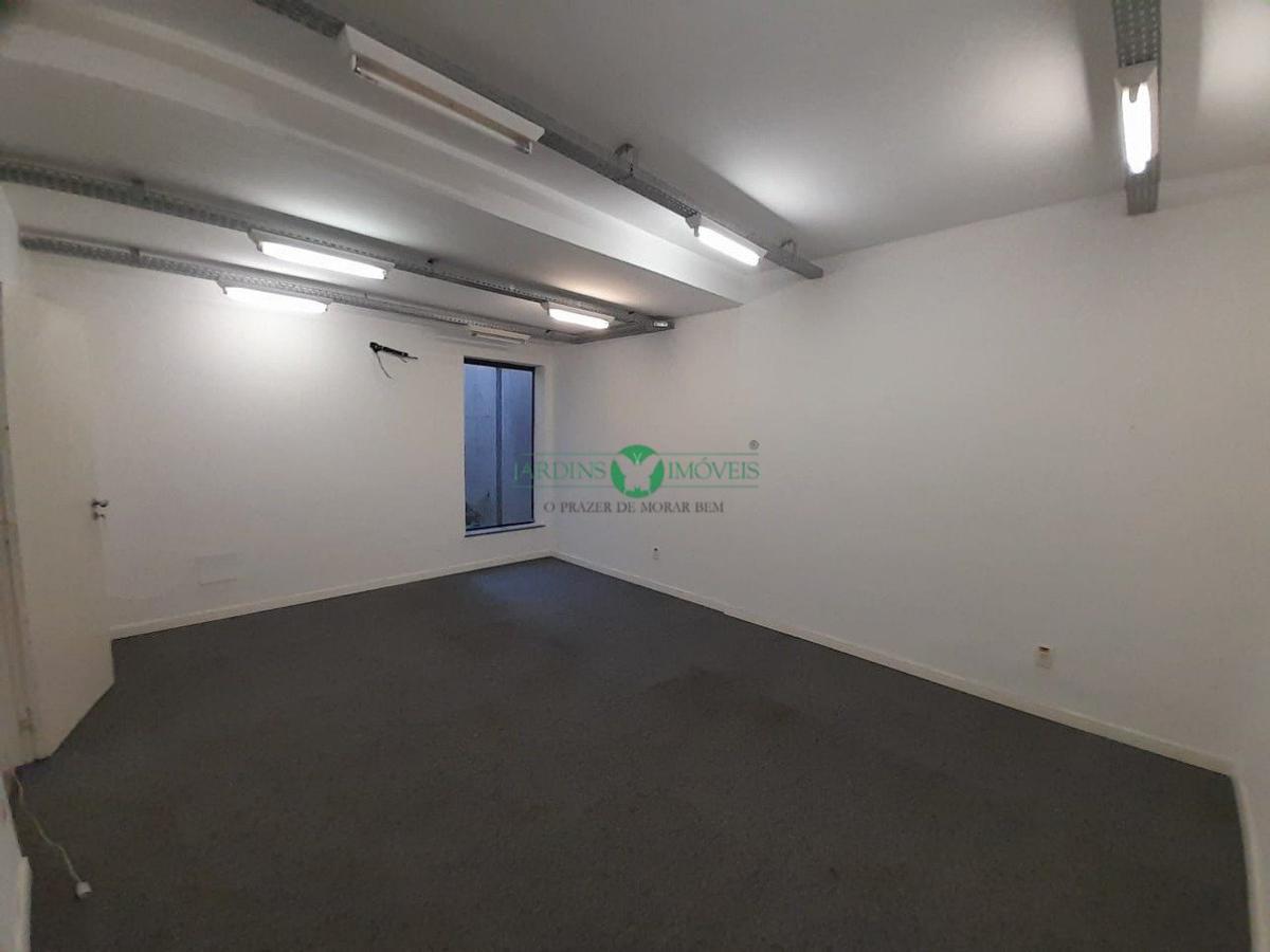 Galpão, Floresta, 0 Quarto, 2 Vagas
