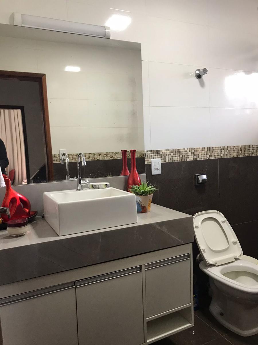 Casa, Centro, 6 Quartos, 2 Vagas, 1 Suíte