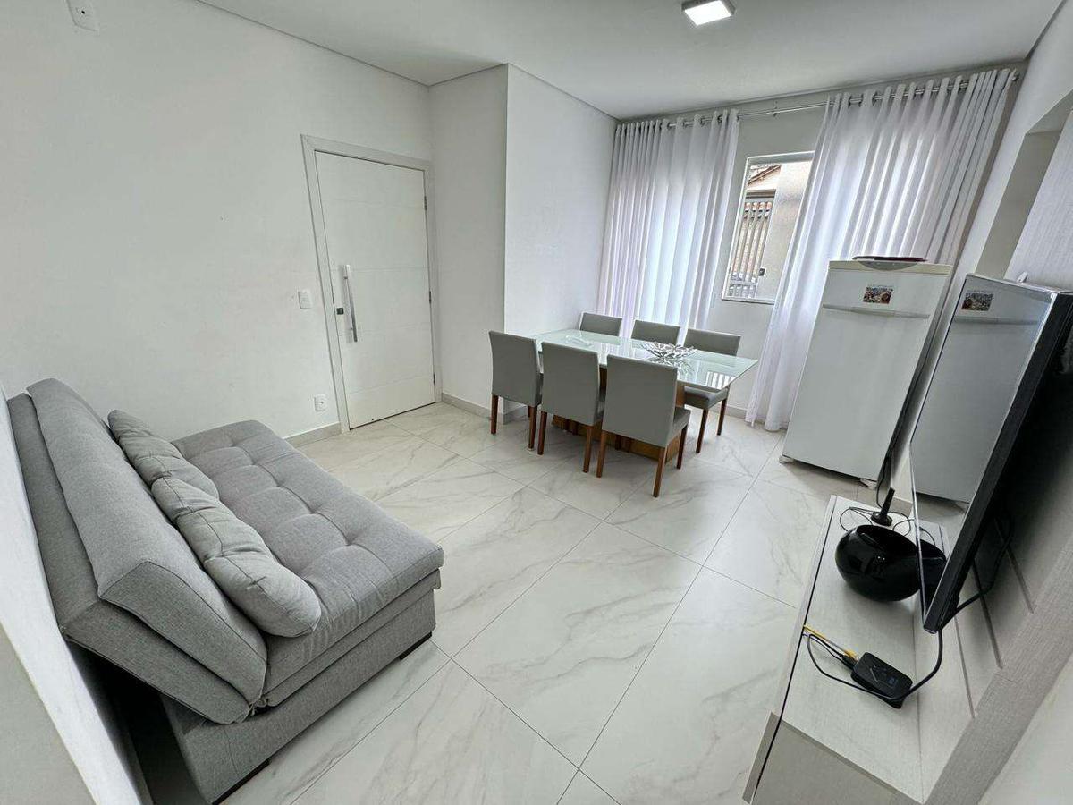 Apartamento, Sagrada Família, 2 Quartos, 2 Vagas, 1 Suíte