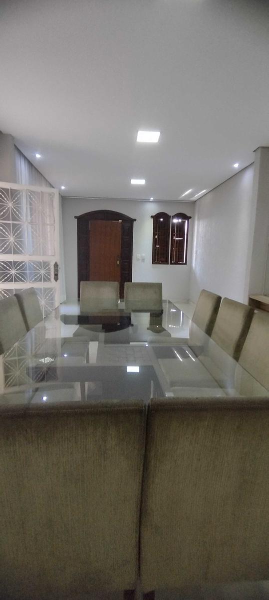 Casa, Arvoredo, 3 Quartos, 4 Vagas, 2 Suítes