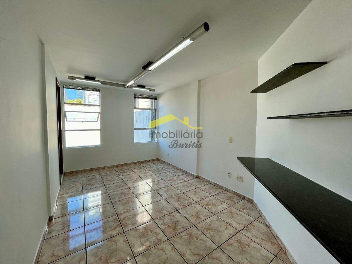 Sala, Barro Preto