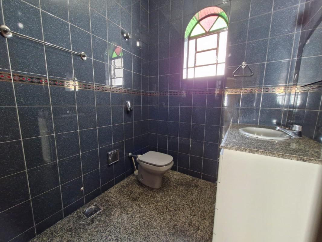 Casa, Castelo, 4 Quartos, 4 Vagas, 1 Suíte