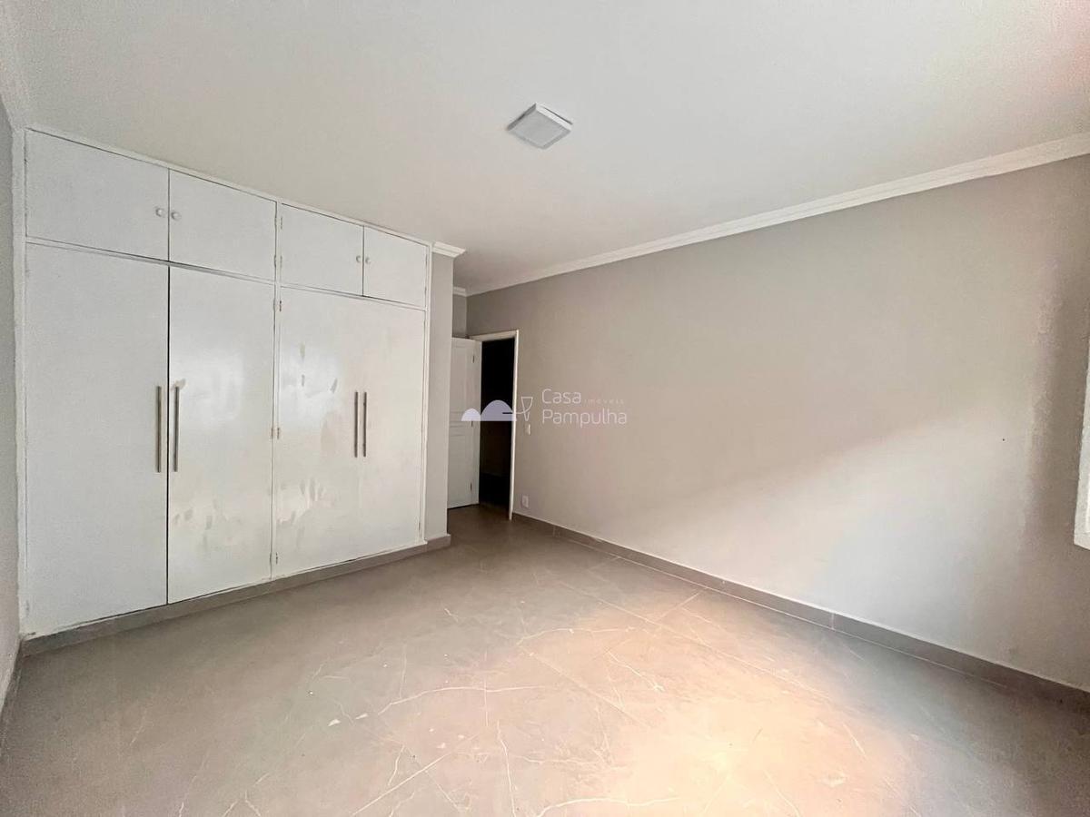 Casa, Santa Branca, 6 Quartos, 4 Vagas, 1 Suíte
