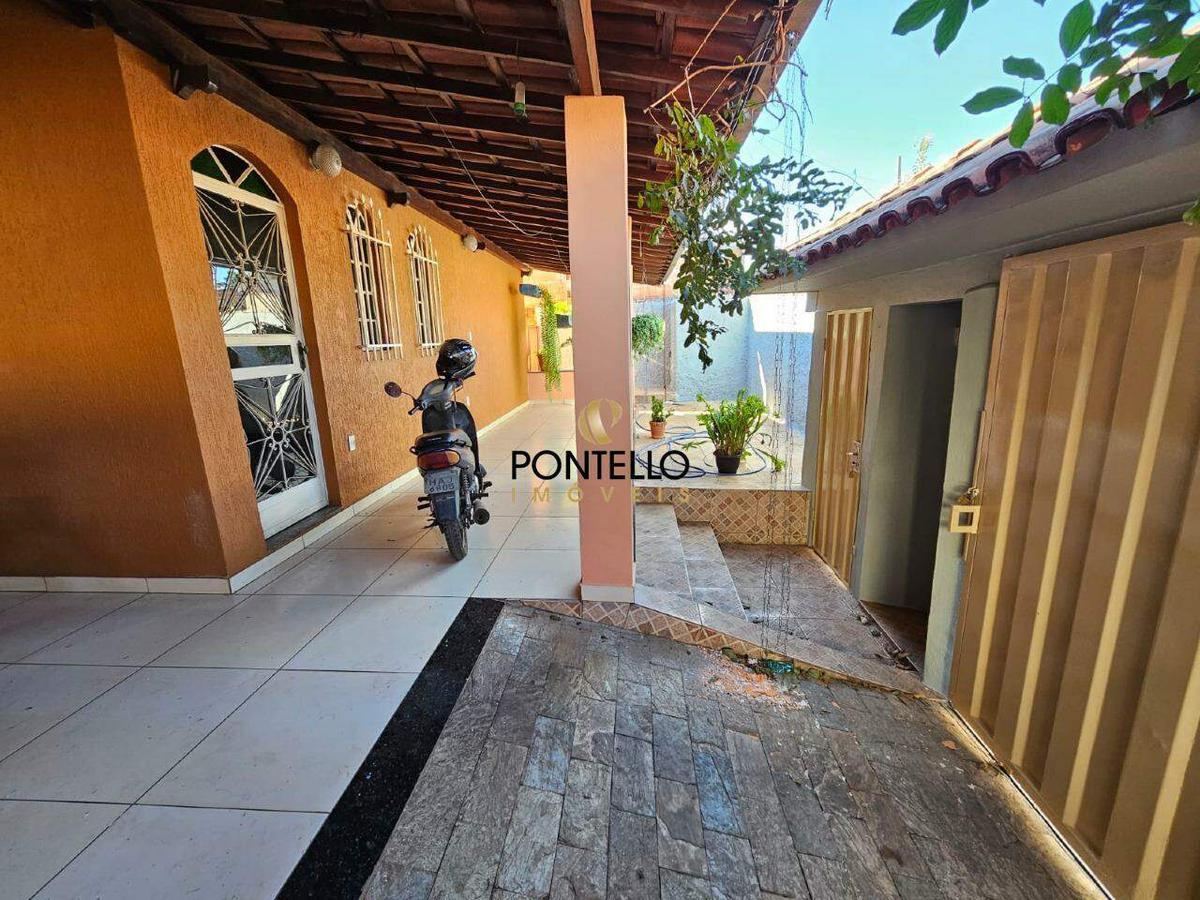 Casa, Jardim Europa, 4 Quartos, 3 Vagas, 1 Suíte