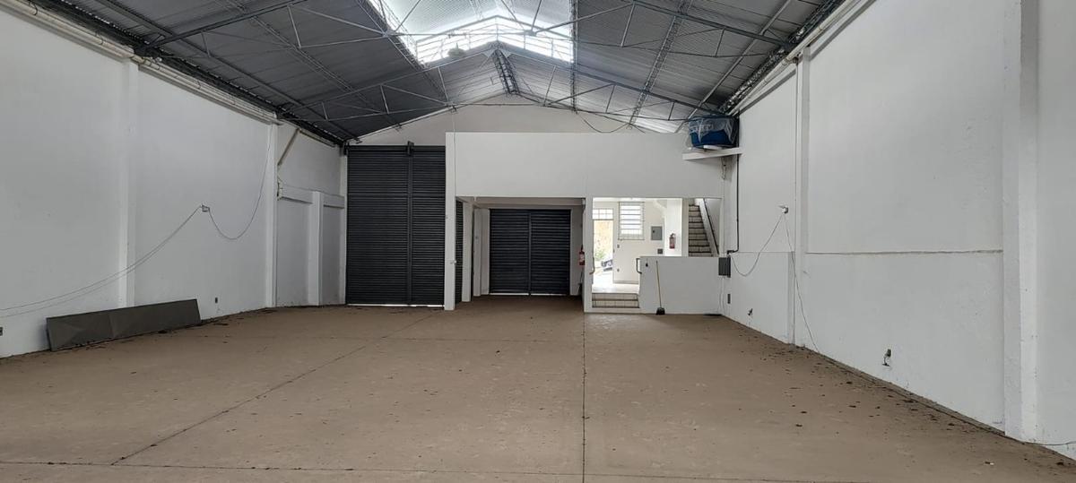 Galpão, Lagoinha, 1 Quarto, 0 Vaga