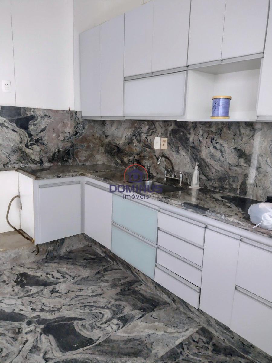 Apartamento, Santa Efigênia, 4 Quartos, 2 Vagas, 1 Suíte