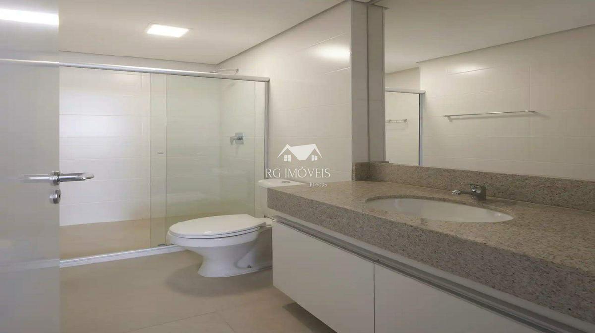 Apartamento, Estoril, 2 Quartos, 0 Vaga, 2 Suítes