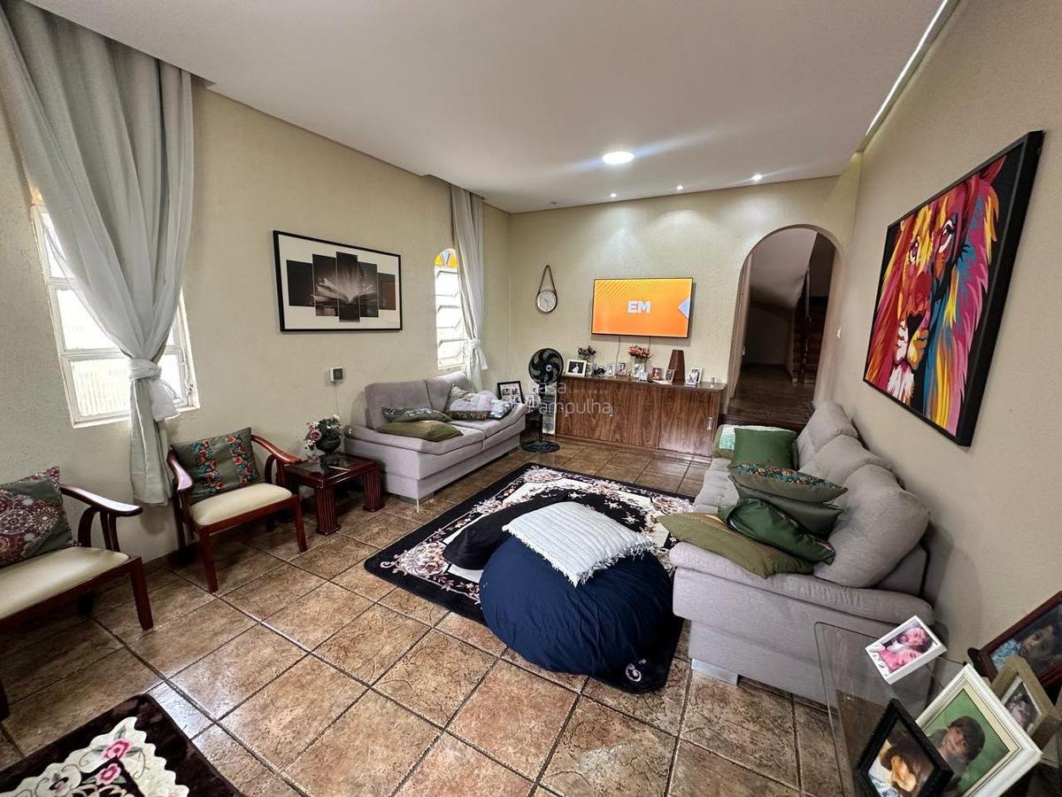 Casa, Planalto, 5 Quartos, 4 Vagas, 1 Suíte