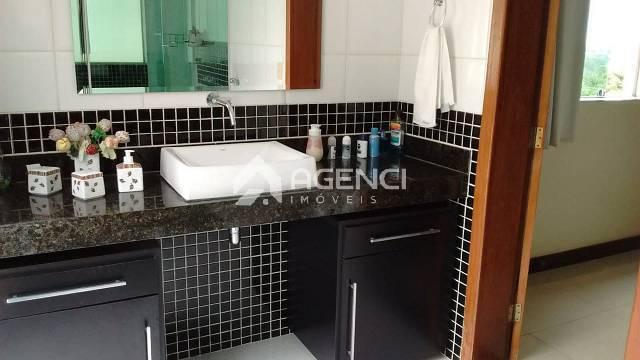 Casa, Camargos, 5 Quartos, 0 Vaga, 3 Suítes