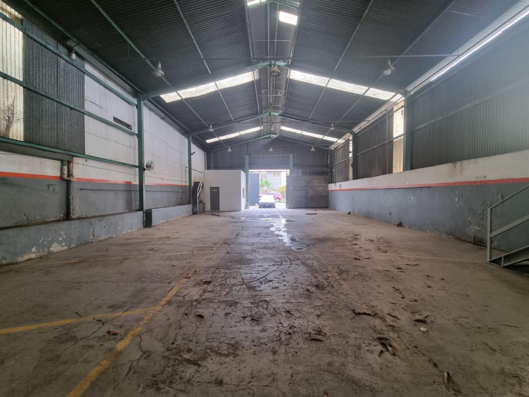 Galpão, Flamengo, 0 Quarto, 10 Vagas