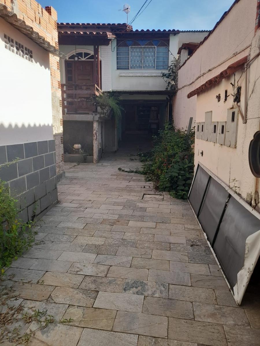 Casa Comercial, Sagrada Família, 3 Quartos, 3 Vagas, 2 Suítes
