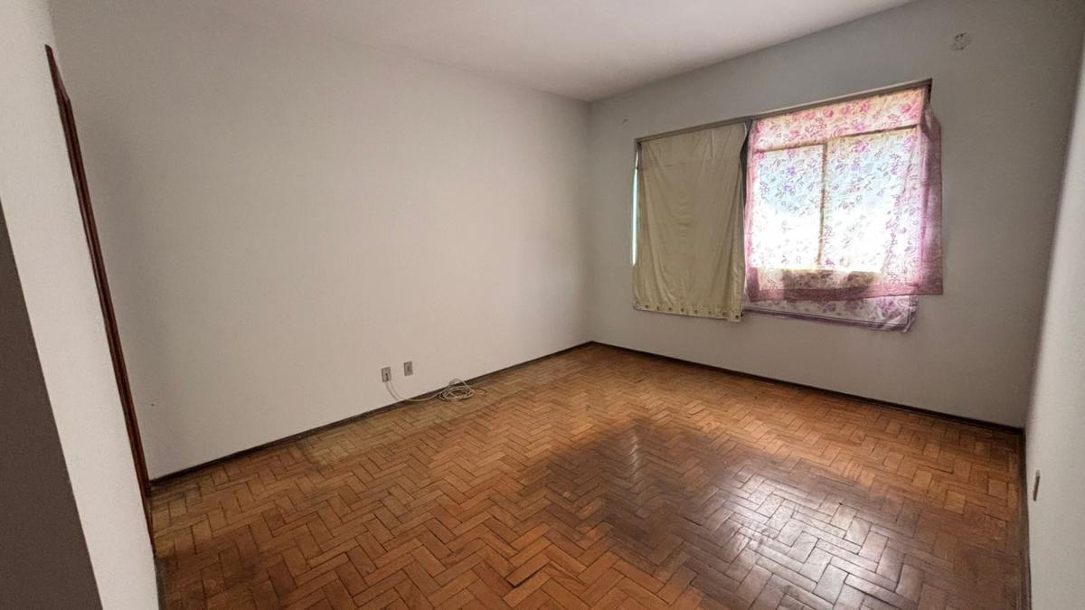 Apartamento, Centro, 4 Quartos, 0 Vaga, 1 Suíte