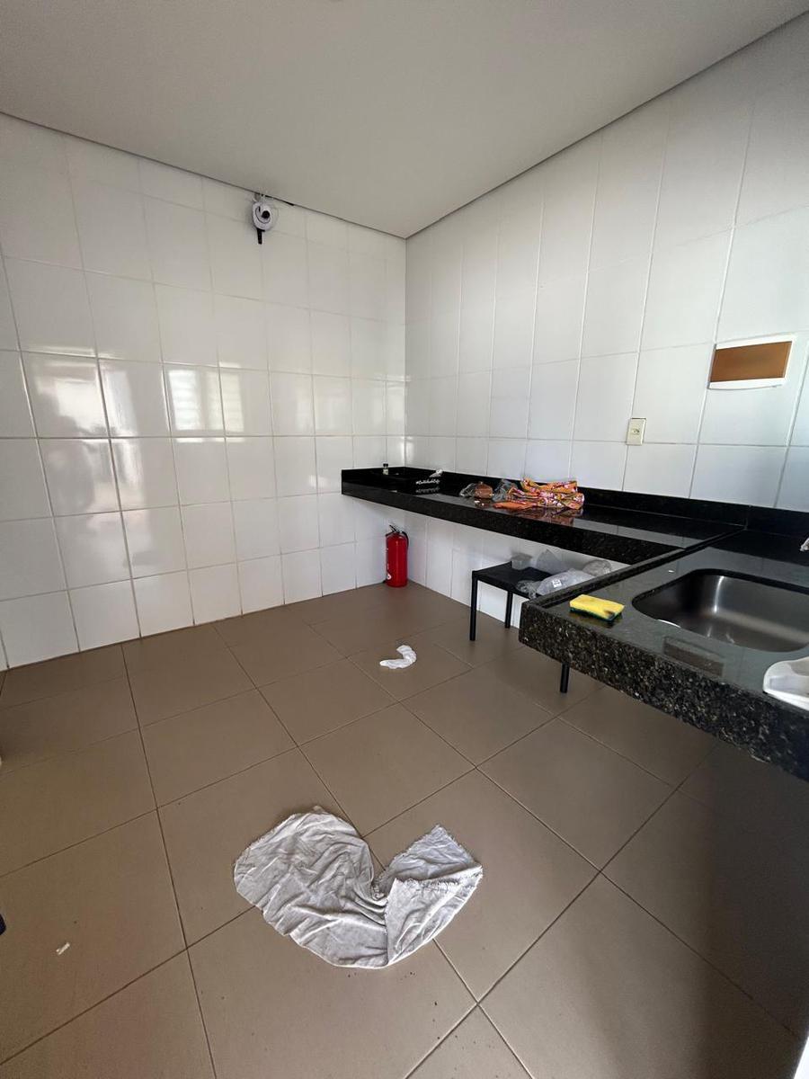Casa Comercial, Nova Suíssa, 8 Quartos, 10 Vagas
