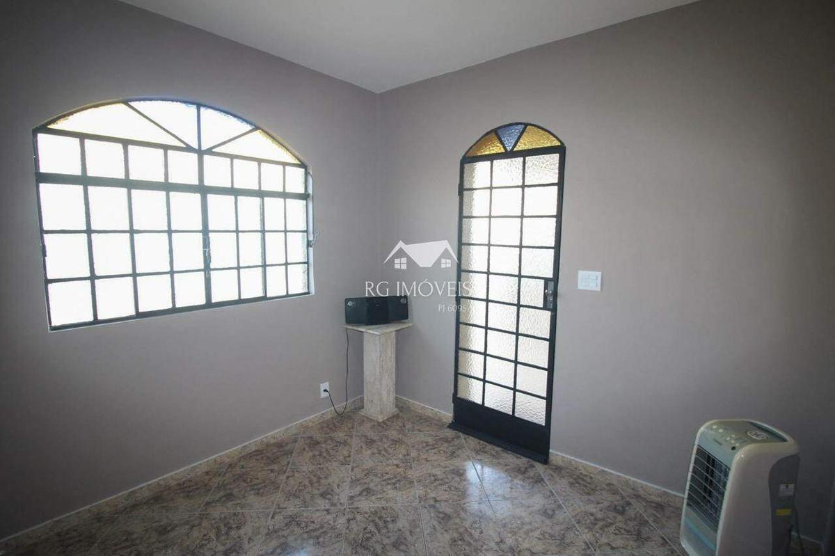 Casa, Milionários, 2 Quartos, 1 Vaga, 1 Suíte