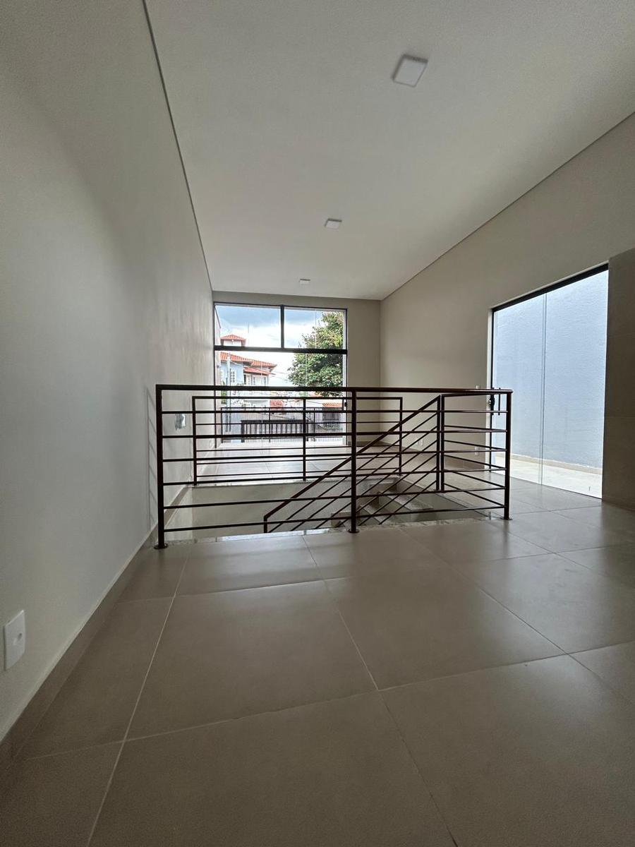 Casa, Nova Vista, 3 Quartos, 4 Vagas, 1 Suíte