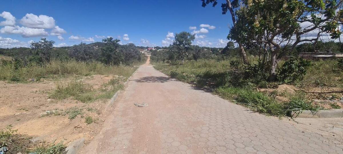 Lote, Centro, 0 Quarto, 0 Vaga