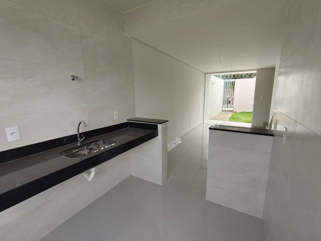 Casa, Piratininga (venda Nova), 2 Quartos, 1 Vaga, 2 Suítes
