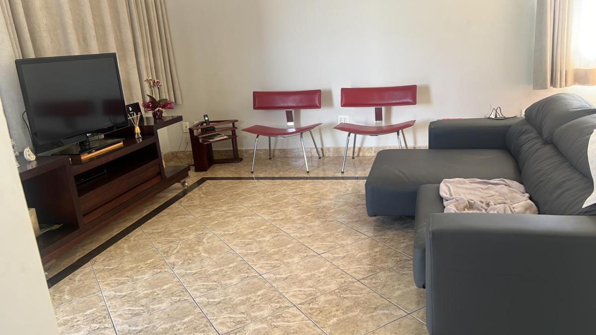 Casa, Centro, 3 Quartos, 1 Vaga, 1 Suíte