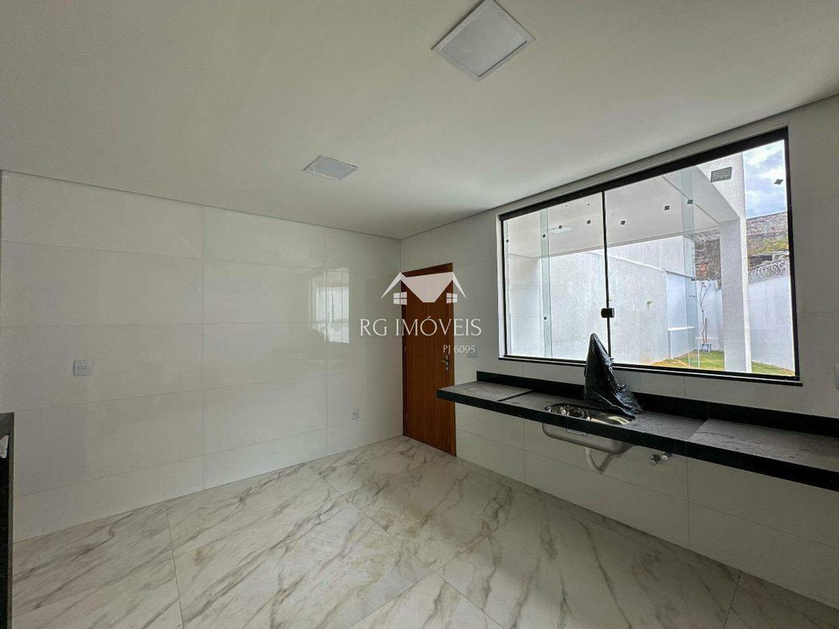 Casa, Santa Helena, 3 Quartos, 5 Vagas, 1 Suíte