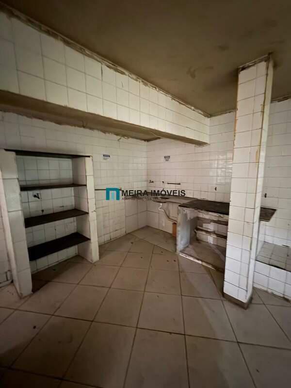 Andar, Centro, 0 Quarto, 0 Vaga