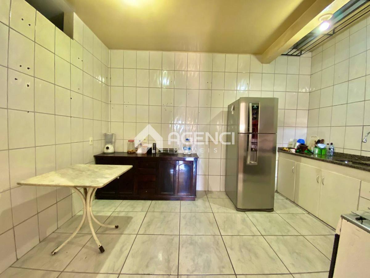 Casa, Santa Maria, 2 Quartos, 0 Vaga, 0 Suíte