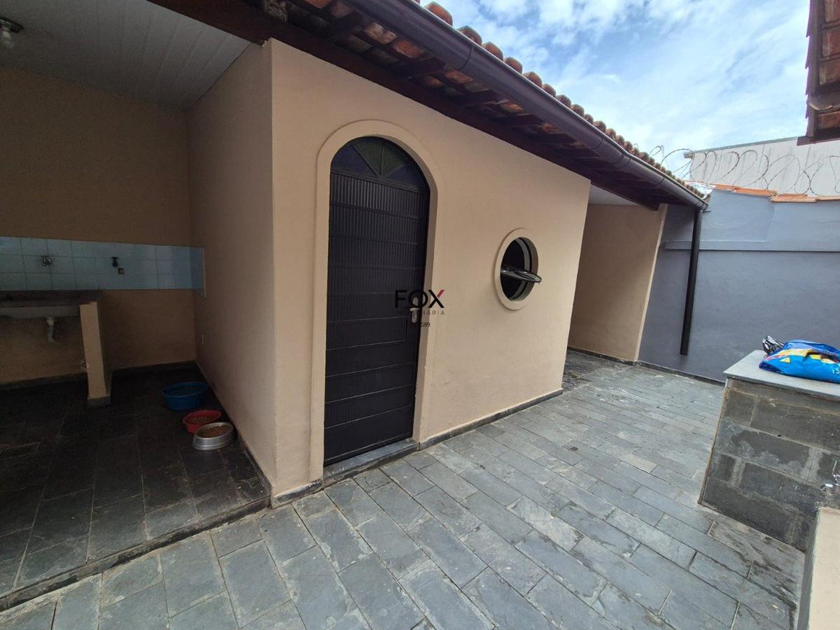 Casa, Alípio de Melo, 3 Quartos, 4 Vagas