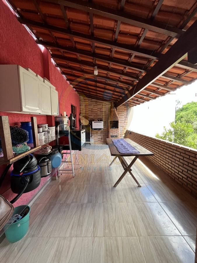 Casa, Monte Carlo, 5 Quartos, 2 Vagas, 1 Suíte