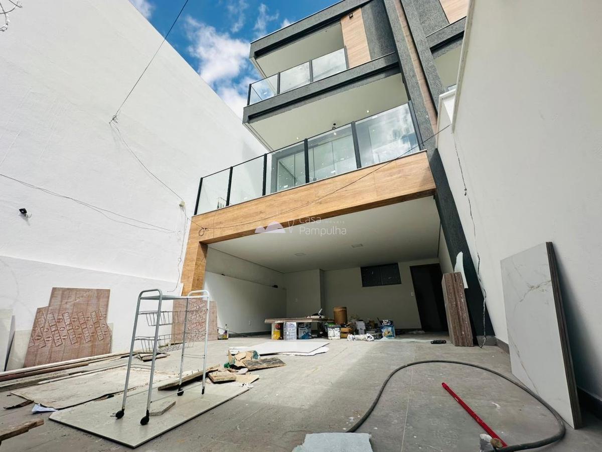 Casa, Planalto, 3 Quartos, 2 Vagas, 3 Suítes