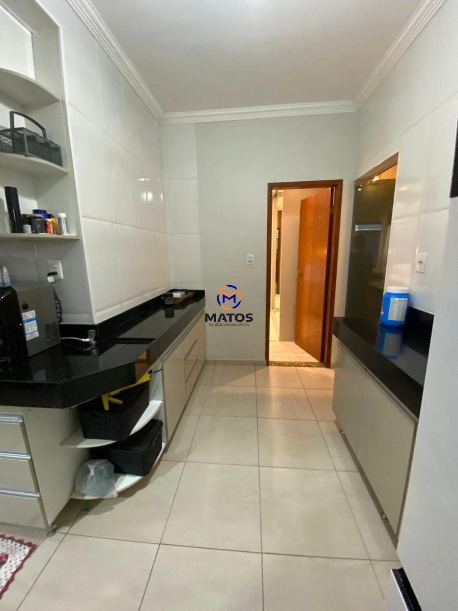 Casa, Monte Carlo, 3 Quartos, 3 Vagas, 1 Suíte