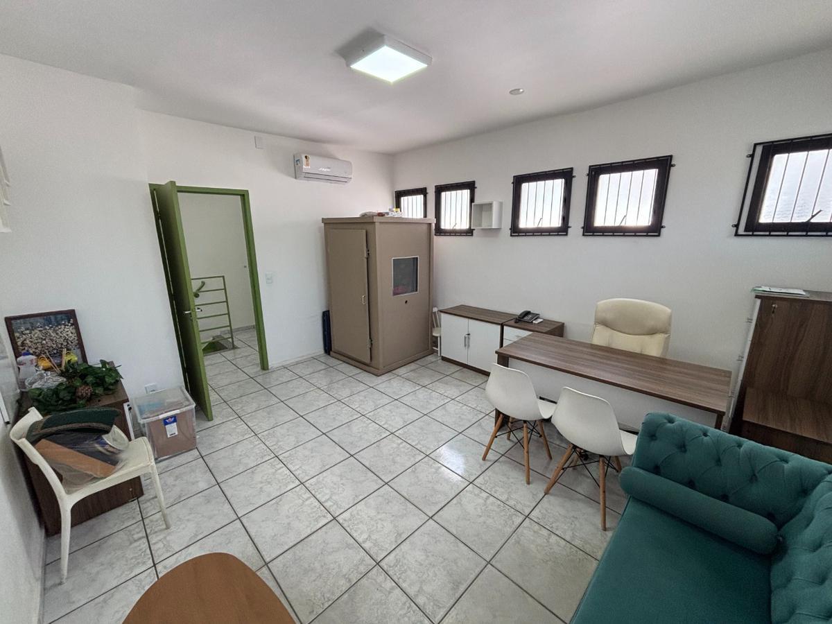 Andar, São José, 0 Quarto, 0 Vaga