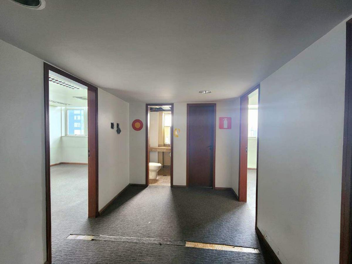 Sala, Funcionários, 0 Quarto, 11 Vagas